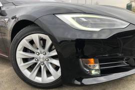 Tesla, Model S