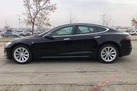 Tesla, Model S