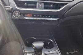 Lexus, UX series, UX 200