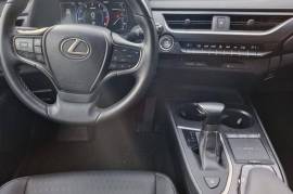 Lexus, UX series, UX 200