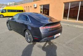 Lincoln, MKZ