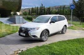 Mitsubishi, Outlander