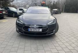Tesla, Model S