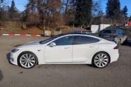 Tesla, Model S
