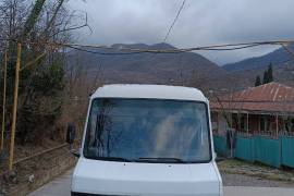 Mercedes-Benz, Vario