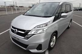Nissan, Serena