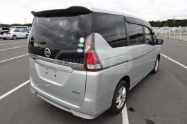 Nissan, Serena