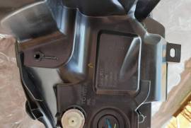 Автозапчасти, Фары и лампочки, Фары, TOYOTA 