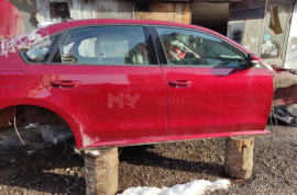 Автозапчасти, части двигателя, Правая дверь, VOLKSWAGEN 