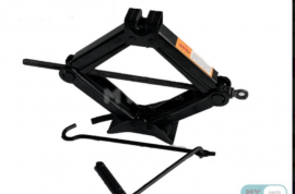 ავტონაწილები, ხელსაწყოები, დანადგარები, ავტომობილის ამწევი