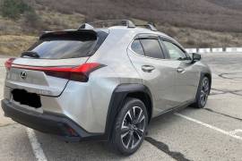 Lexus, UX series, UX 200