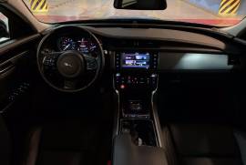 Jaguar, XF