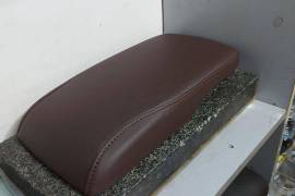 ა ვ ტ ო ს ა რ ე ს ტ ა ვ რ ა ც ი ო   ს ა ლ ო ნ ი KM 595942911