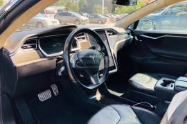 Tesla, Model S