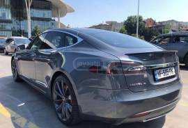 Tesla, Model S