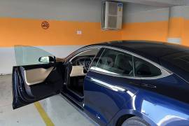 Tesla, Model S