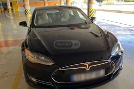 Tesla, Model S