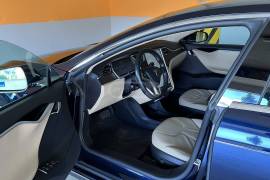 Tesla, Model S