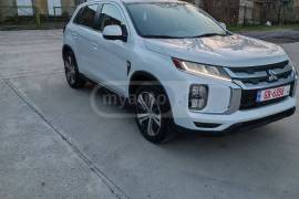 Mitsubishi, Outlander