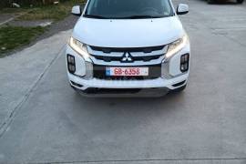 Mitsubishi, Outlander