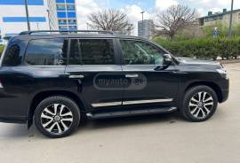 Toyota, Land Cruiser