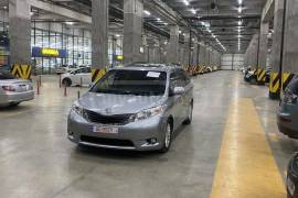 Toyota, Sienna