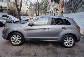 Mitsubishi, Outlander