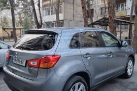 Mitsubishi, Outlander