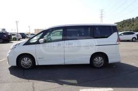 Nissan, Serena