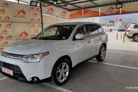 Mitsubishi, Outlander