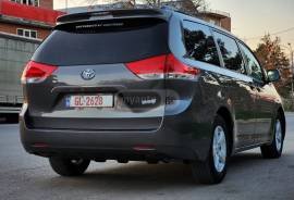 Toyota, Sienna