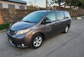 Toyota, Sienna