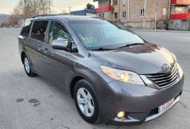 Toyota, Sienna