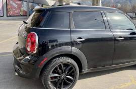 MINI, COUNTRYMAN