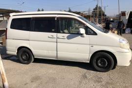 Nissan, Serena