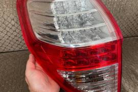 Автозапчасти, Фары и лампочки, задние фары, TOYOTA 