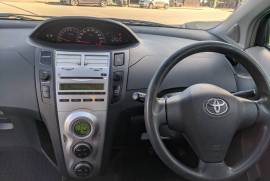 Toyota, Vitz