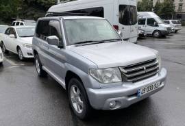 Mitsubishi, Pajero IO