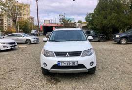 Mitsubishi, Outlander
