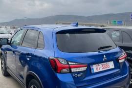 Mitsubishi, Outlander