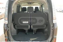 Toyota, Voxy