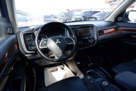 Mitsubishi, Outlander