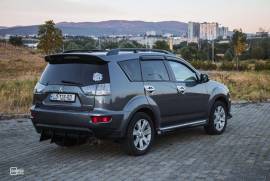 Mitsubishi, Outlander