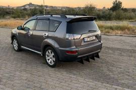 Mitsubishi, Outlander