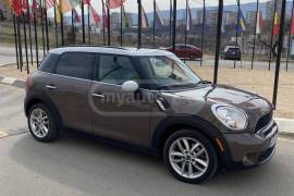 MINI, COUNTRYMAN