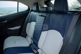 Lexus, UX series, UX 200