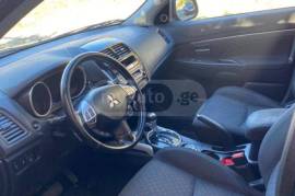 Mitsubishi, Outlander