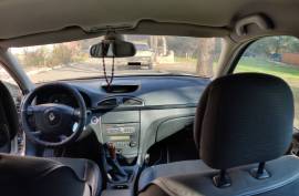 Renault , Laguna