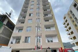 ამწე ლიფტის მომსახურება