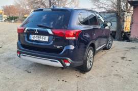 Mitsubishi, Outlander